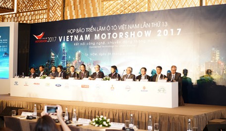Vietnam Motor Show 2017: nhấn công nghệ, tăng hoạt động